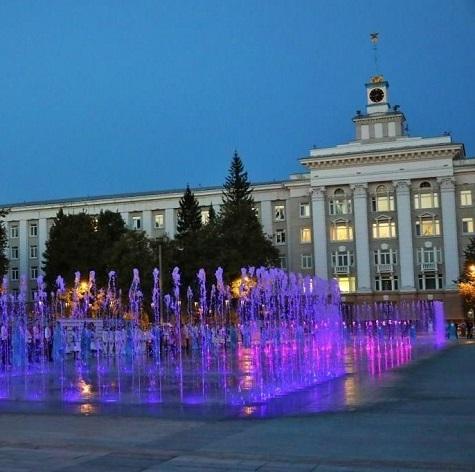 Светомузыкальный фонтан на Советской площади