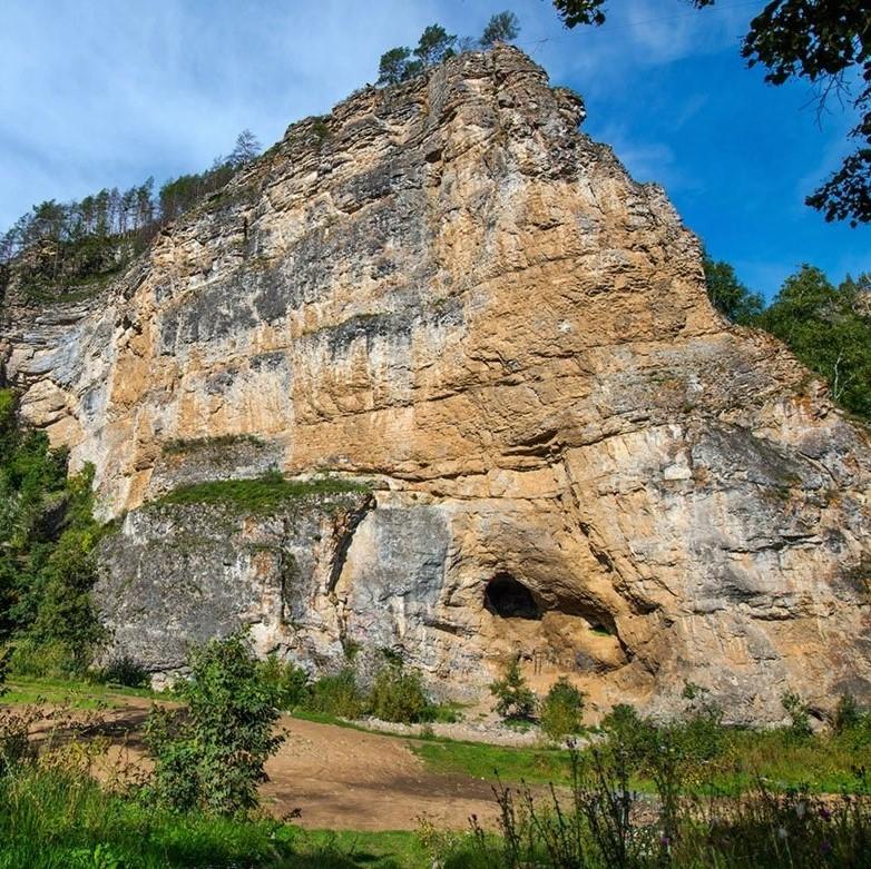 Пещера Салаватская, скала Калим-Ускан